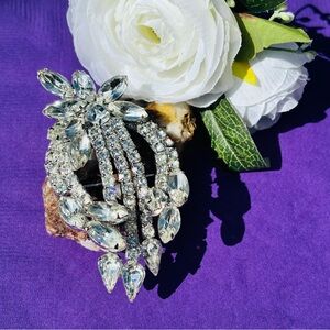 Elegant Silver Rhinestone Brooch 3 1/2”
